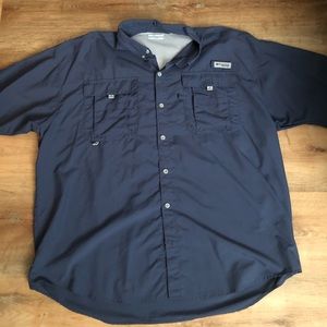 2 Columbia PFG shirts